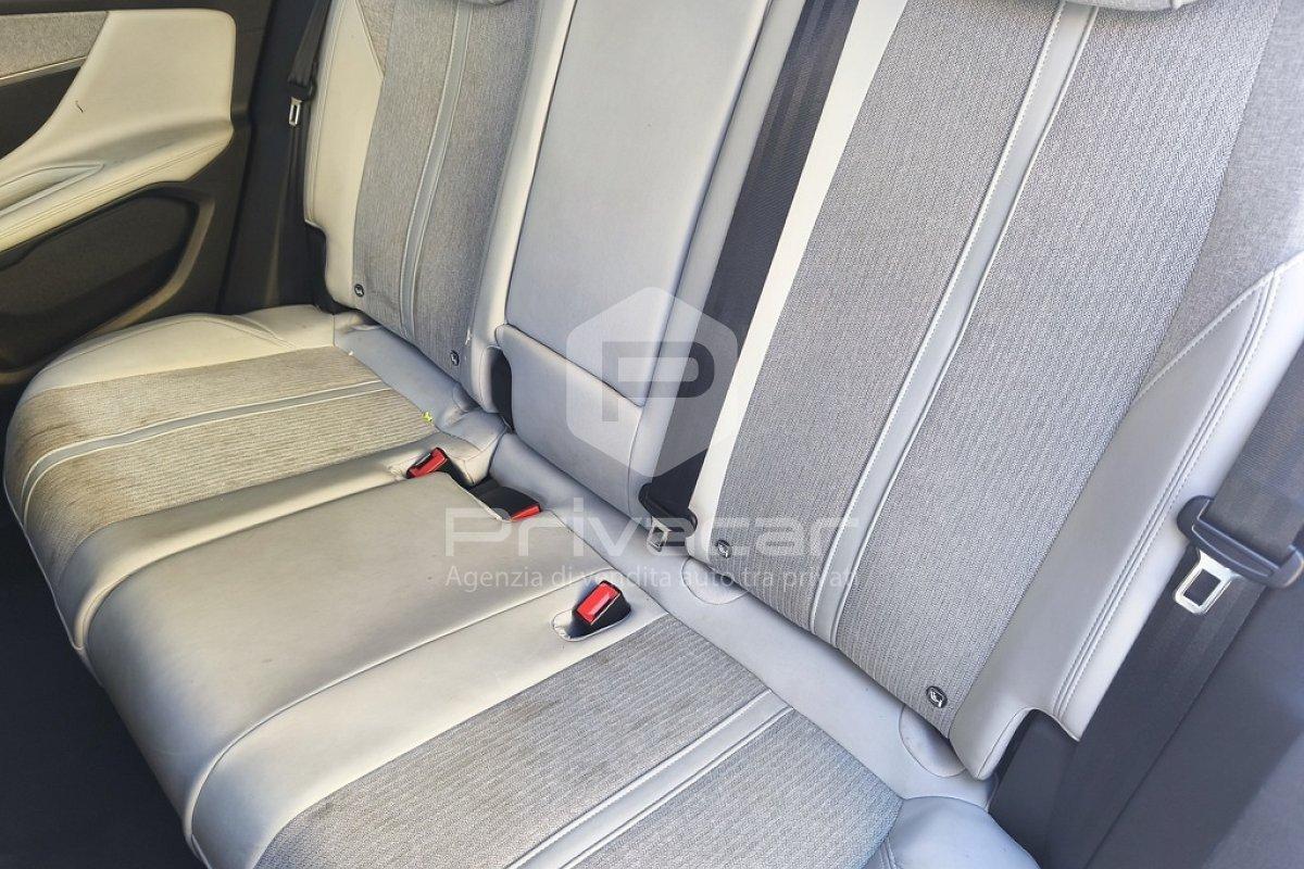 PEUGEOT 3008 BlueHDi 130 S&S EAT8 Allure