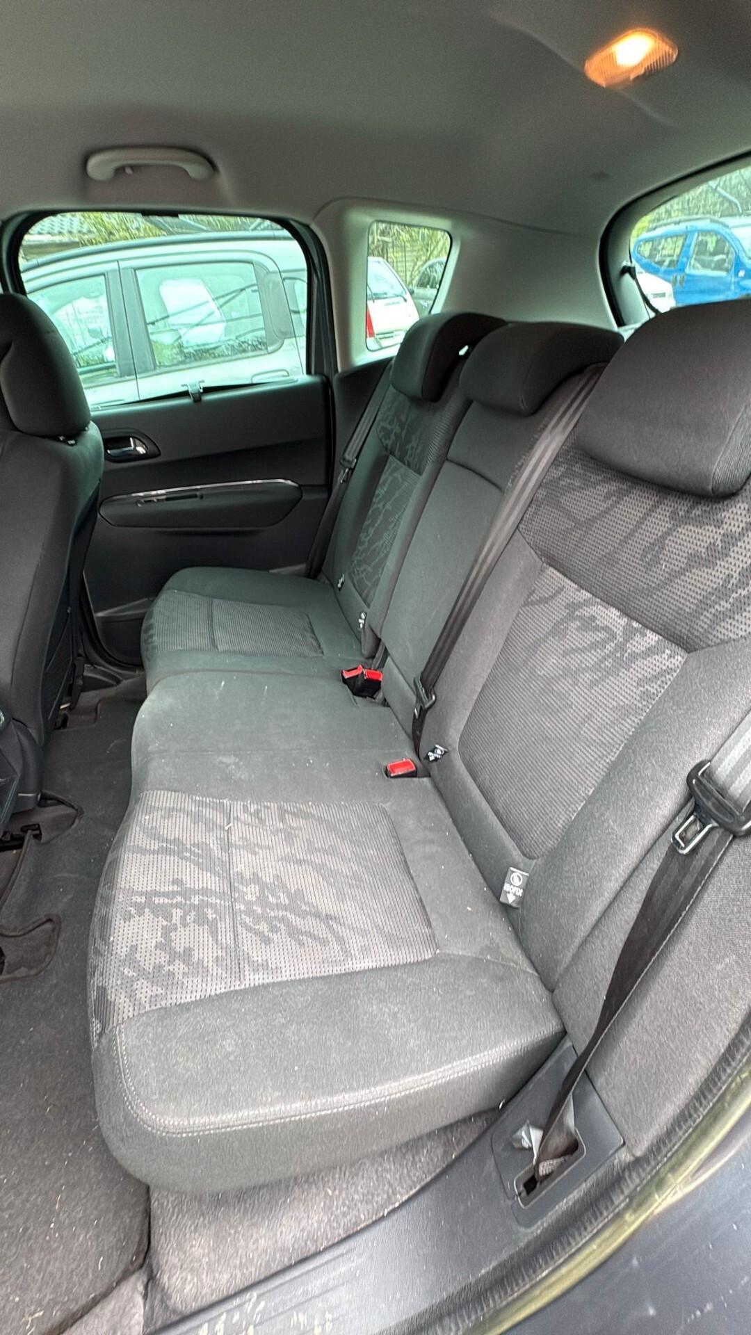 Peugeot 3008 2.0 HDi 150CV Business