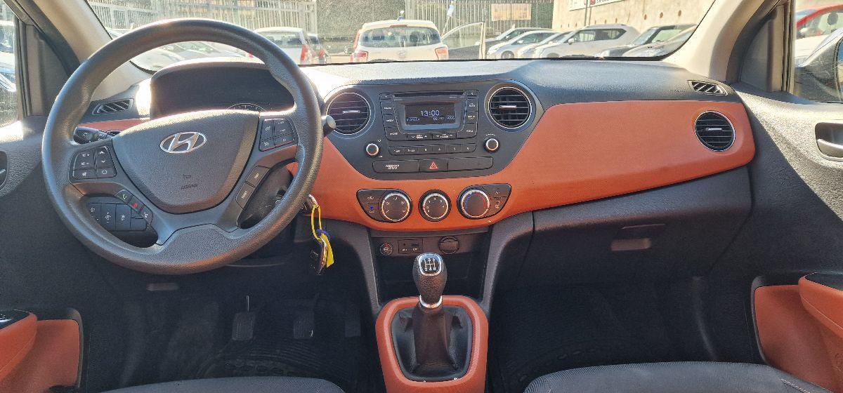 HYUNDAI i10 1.0 MPI Sound Edition