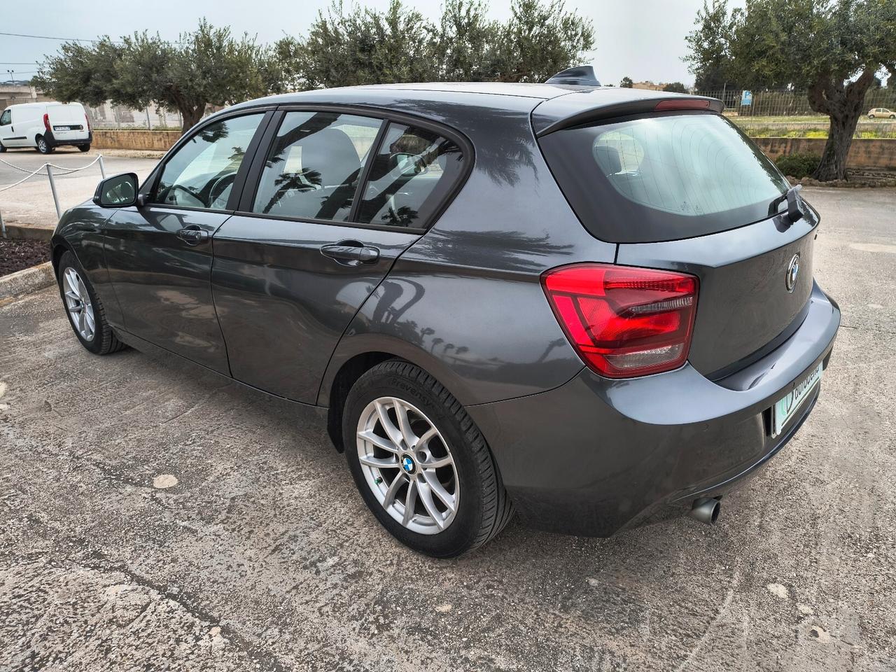 Bmw 116 116d 5p. Efficient Dynamics Business