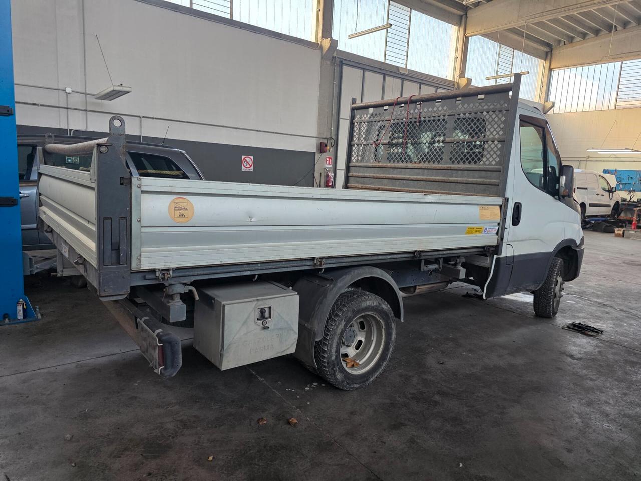 IVECO DAILY RIBALTABILE