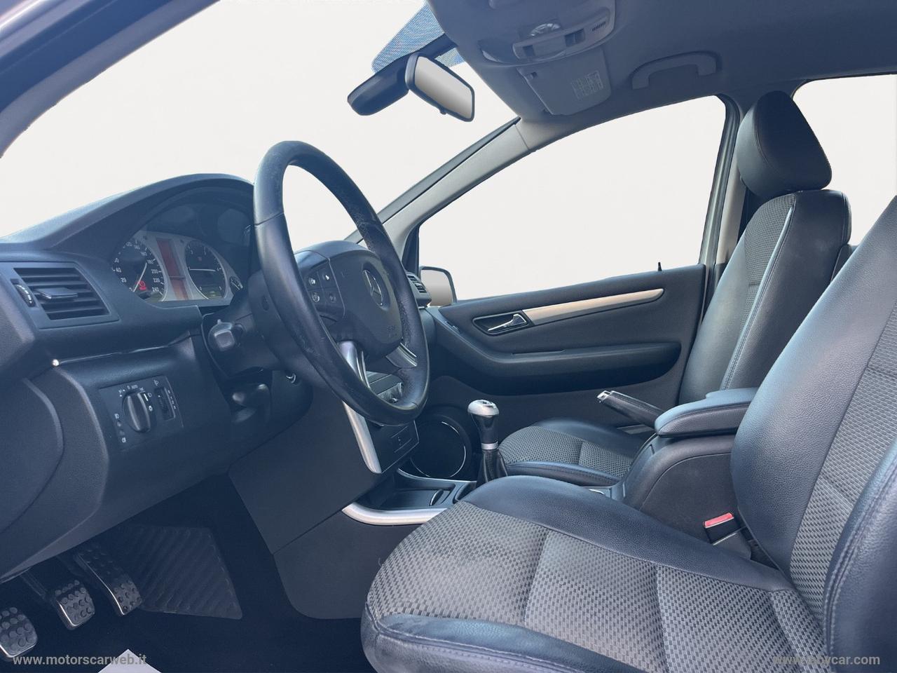 MERCEDES-BENZ B 200 CDI Sport