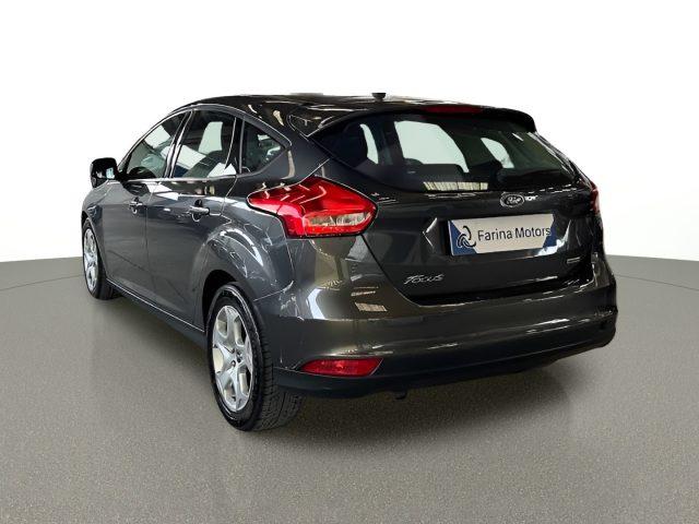 FORD Focus 1.0 EcoBoost - UNIPROP. - Bluetooth - Navi - Clima