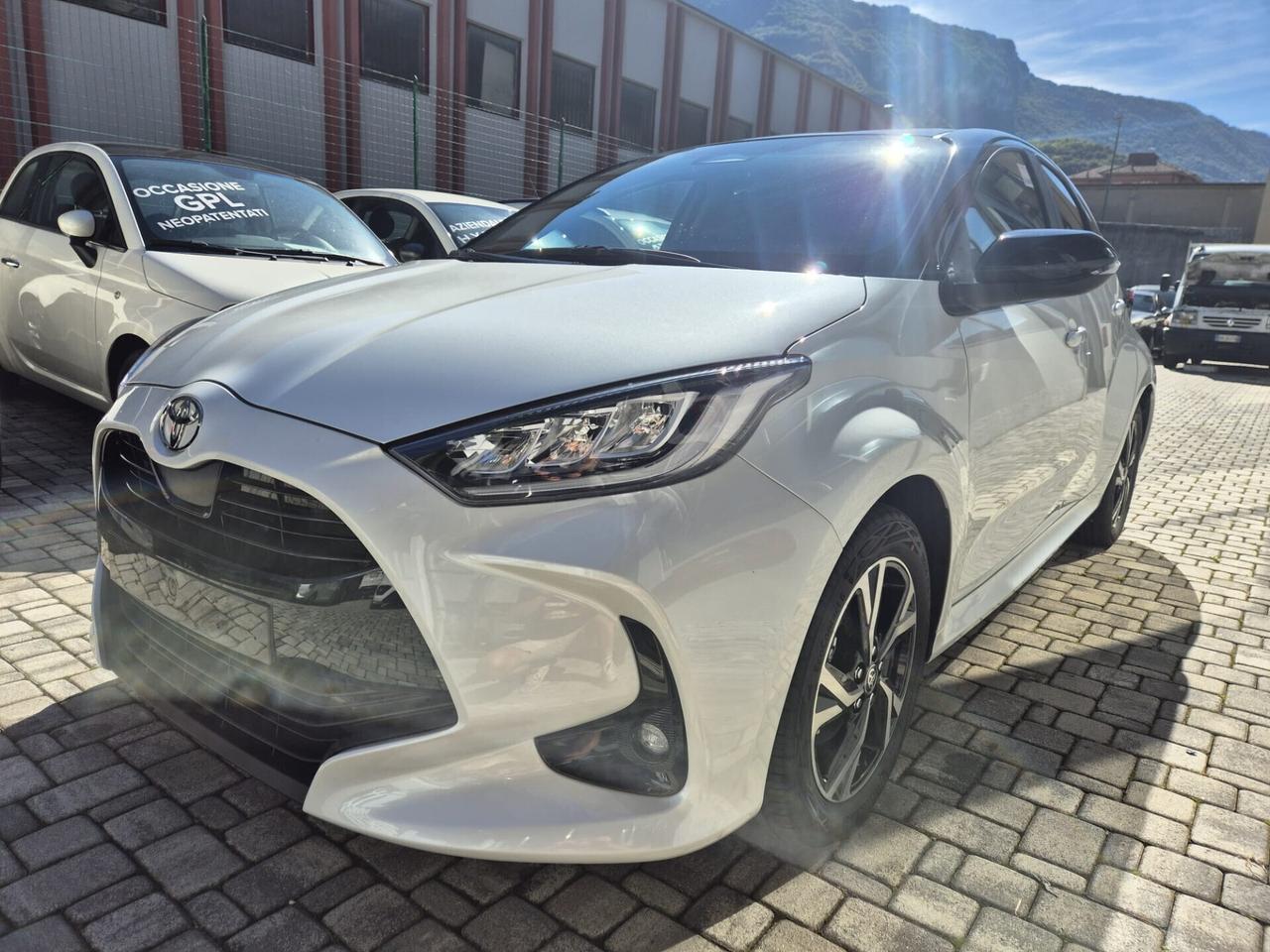 Toyota Yaris 1.5 Hybrid 5 porte Trend