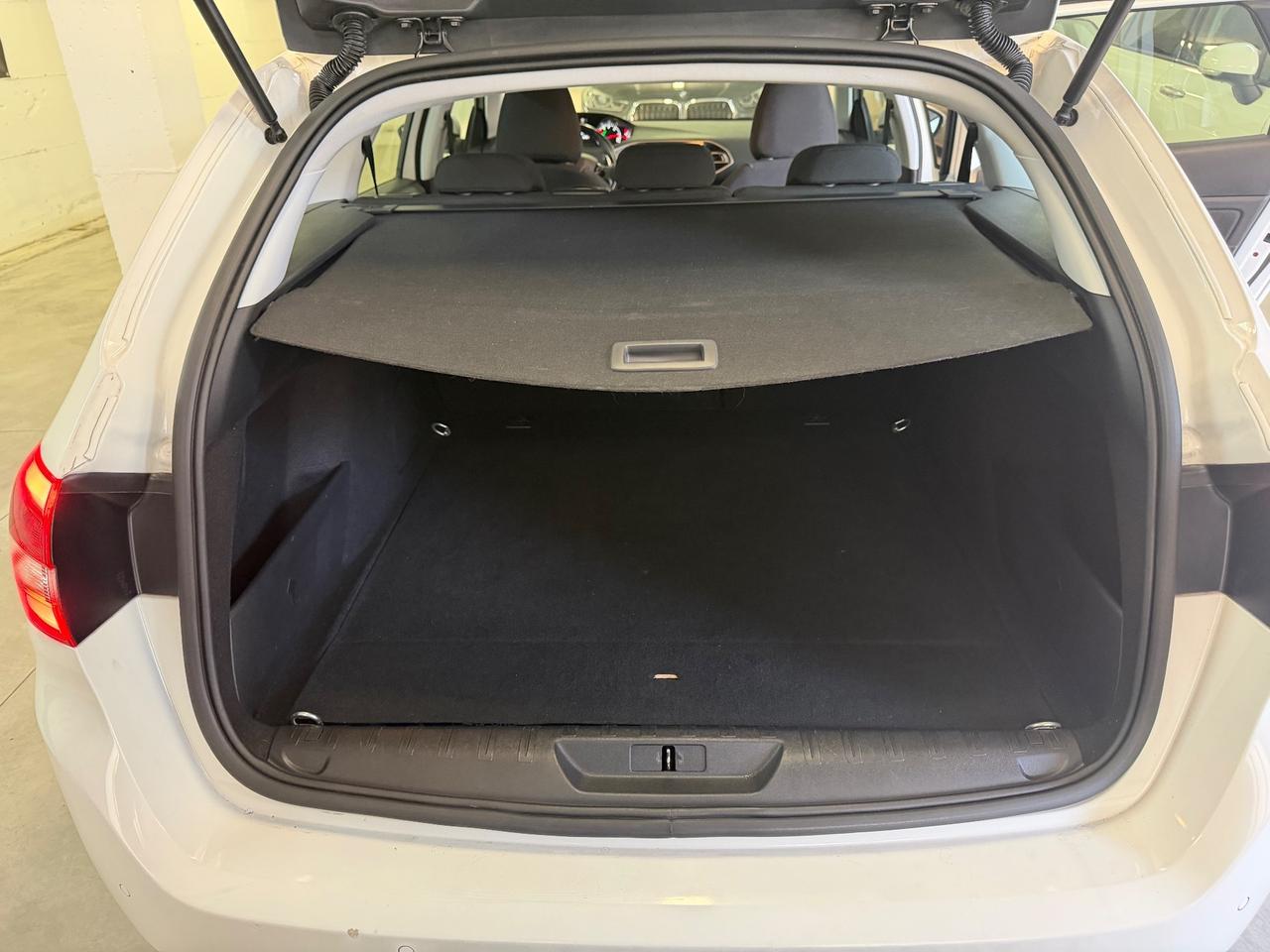 Peugeot 308 BlueHDi 130 S&S EAT6 SW Business