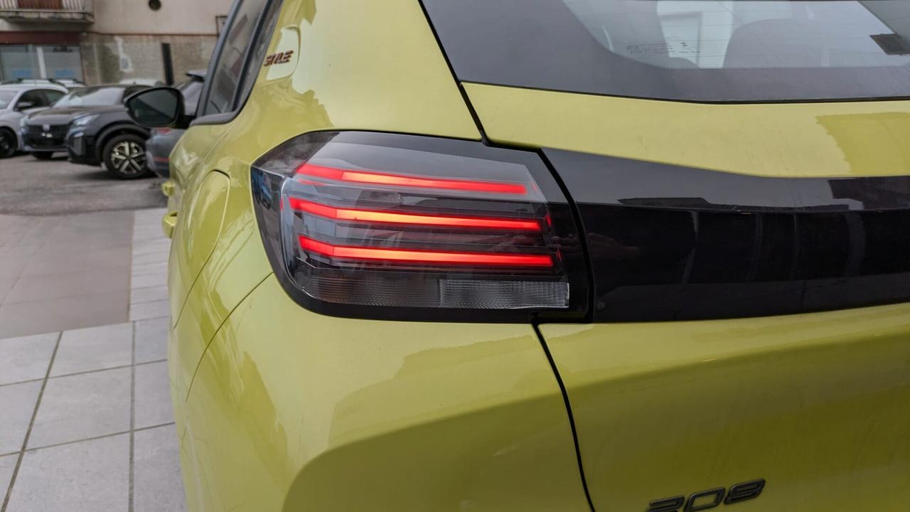 Peugeot 208 100 STYLE