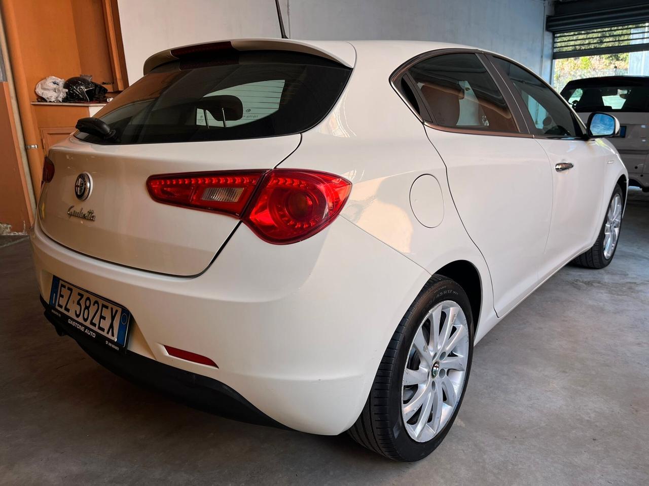 Alfa Romeo Giulietta 1.6 JTDm-2 105 CV Distinctive