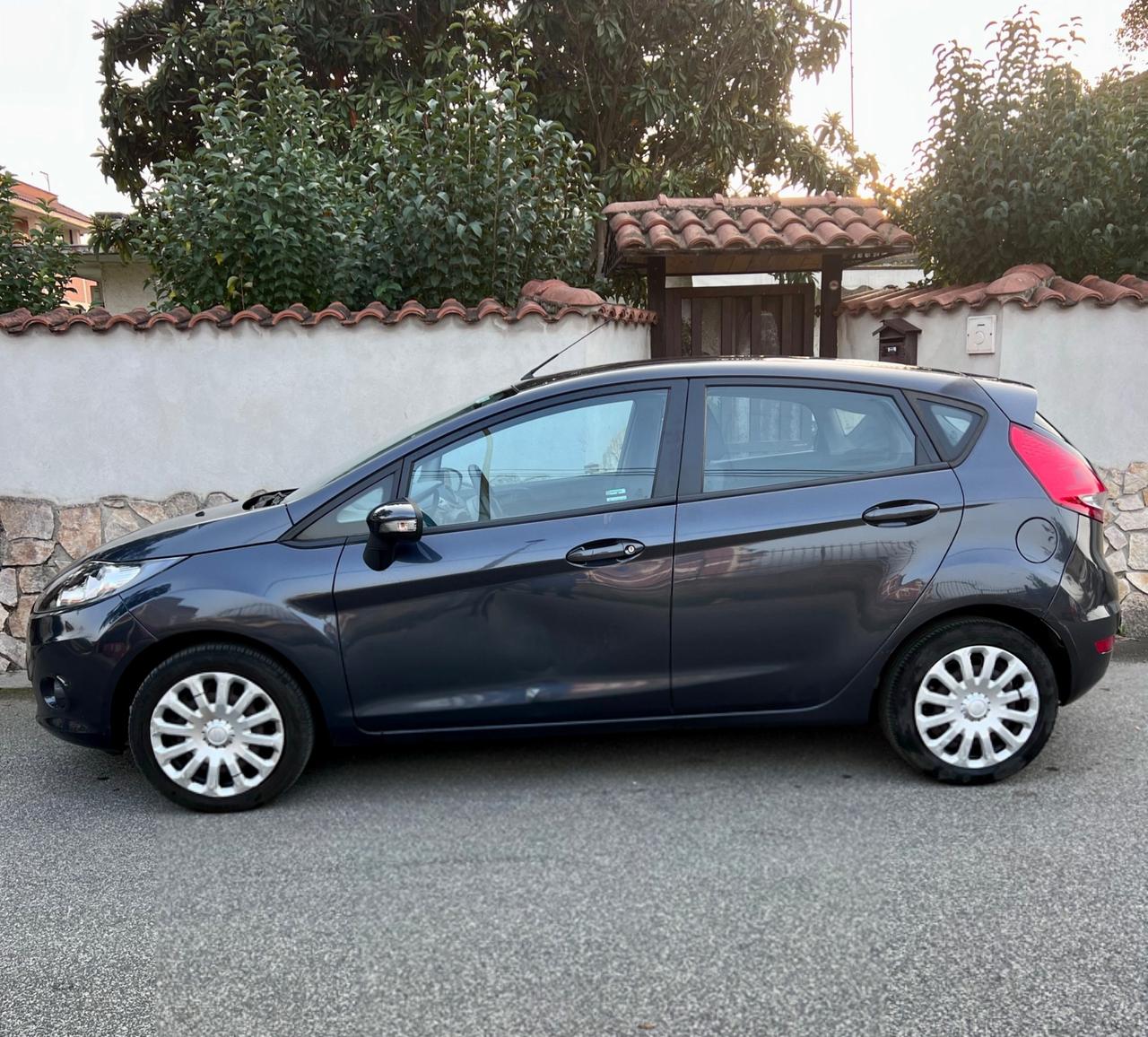 Ford Fiesta 1.4 5 porte GPL Titanium Euro 5