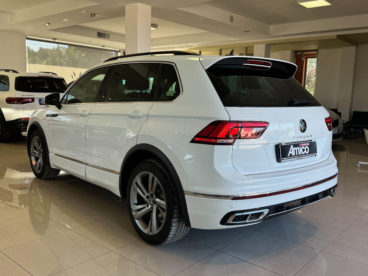 VOLKSWAGEN Tiguan 2.0 TDI DSG R-Line Luci ambient/Retroc