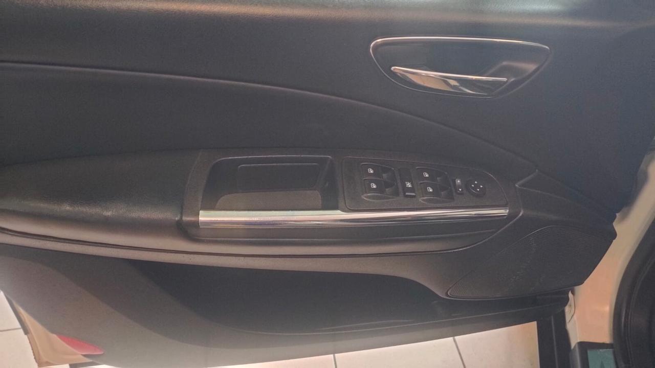 Lancia Delta 1.6 MJT DPF 105 CV Gold