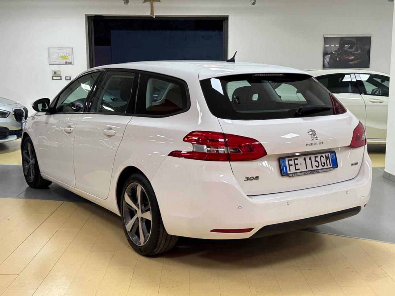 Peugeot 308 BlueHDi 120 S&S SW Business