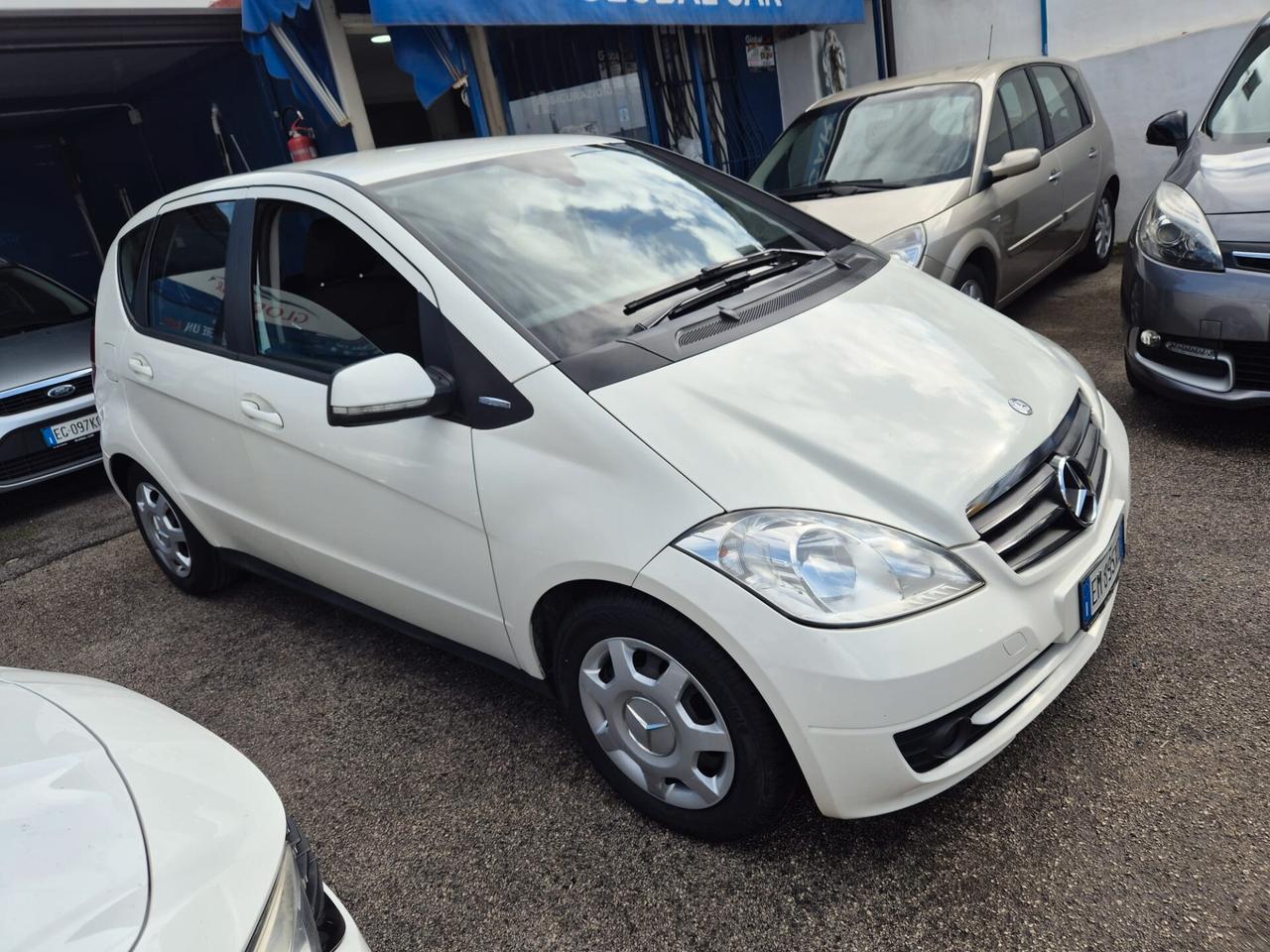 Mercedes-benzA 160 CDI BlueEFFICIENCY 2012