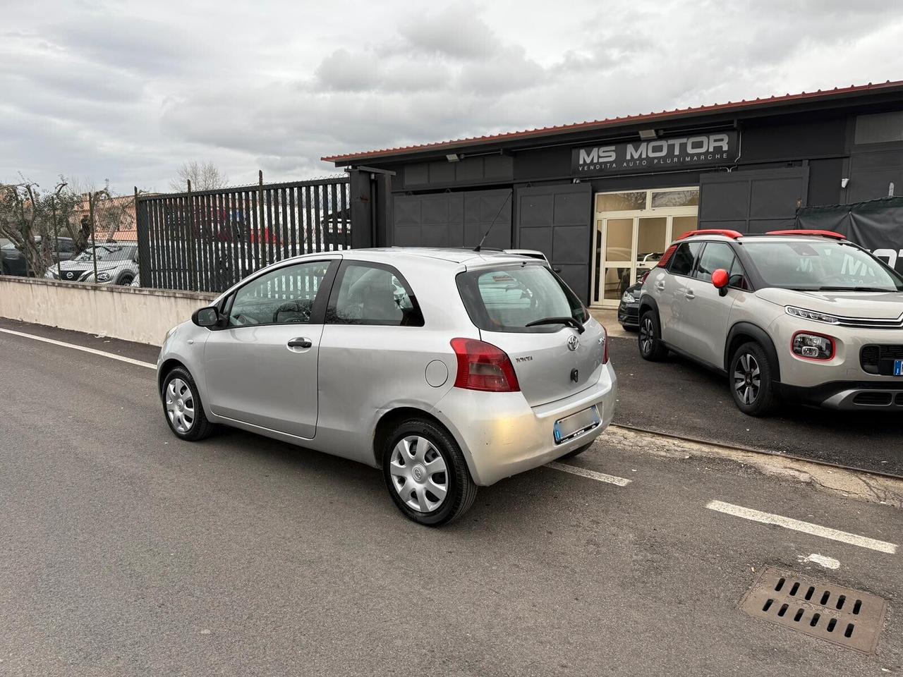 Toyota Yaris 1.0 - 117.000KM - TUTTO INCLUSO - SUPERPREZZO