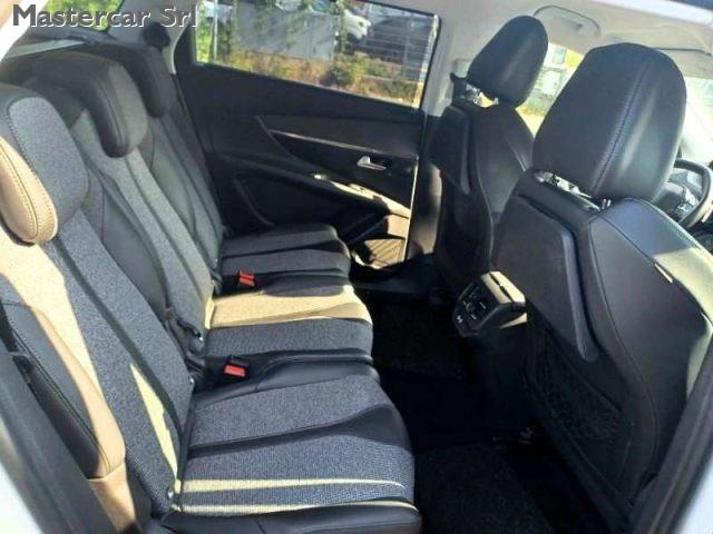 PEUGEOT 5008 1.5 bluehdi Allure EAT8 130CV - Navi 7 posti - GD