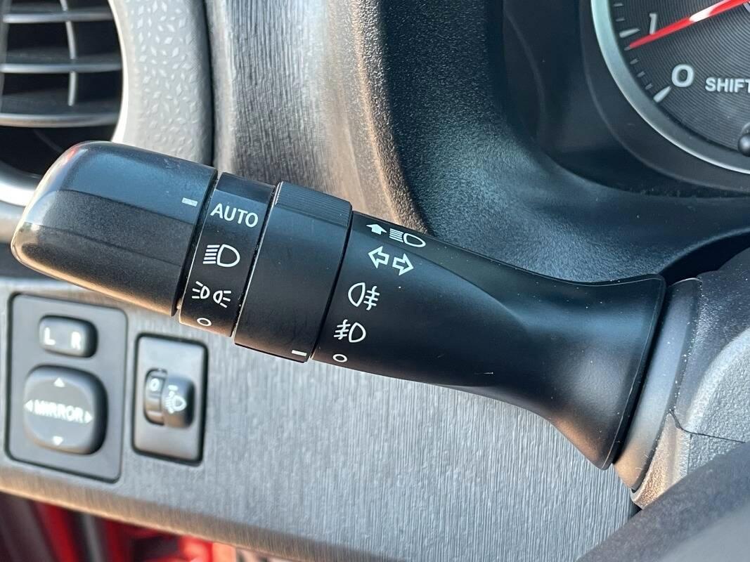 Toyota Yaris 1.4 d-4d 5p con TETTO PANORAMICO E NAVI