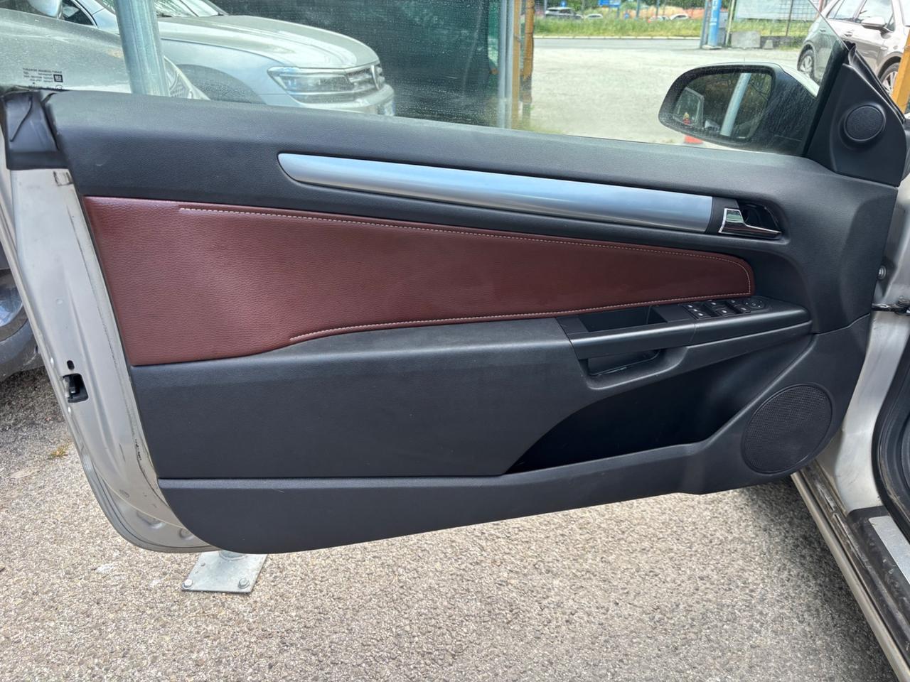 Opel Astra TwinTop 1.6 16V Cosmo CABRIO