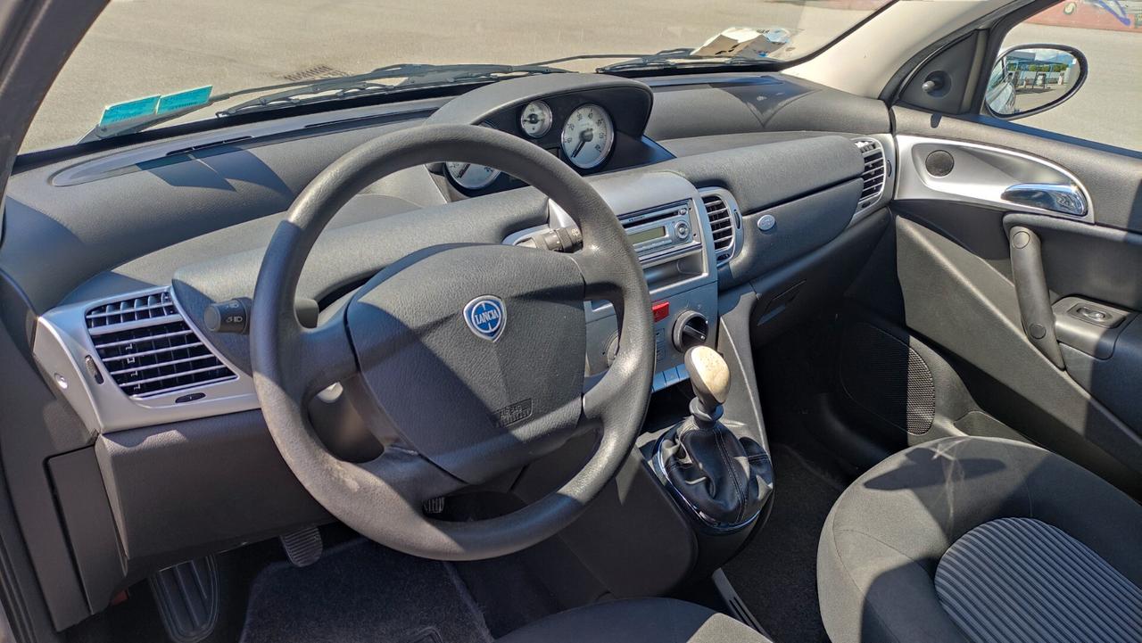 Lancia Ypsilon 1.2 soli 62000km NEOPATENTATI - 2009