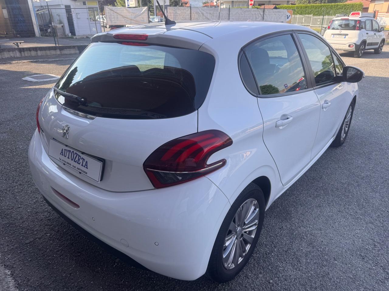 Peugeot 208 1.2 82 cv Active