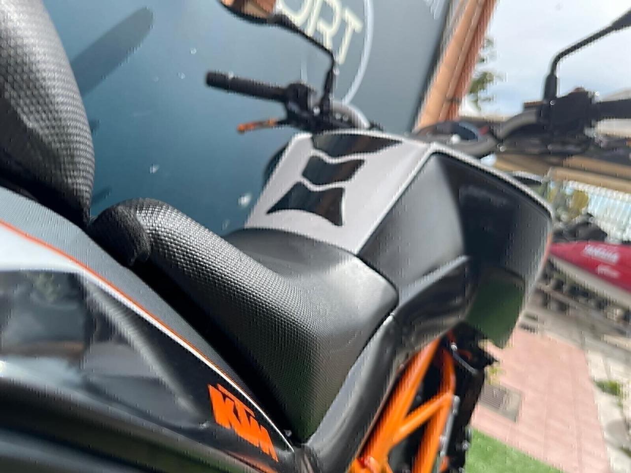 KTM Duke 390 GARANZIA PERMUTE FINANZIAMENTO