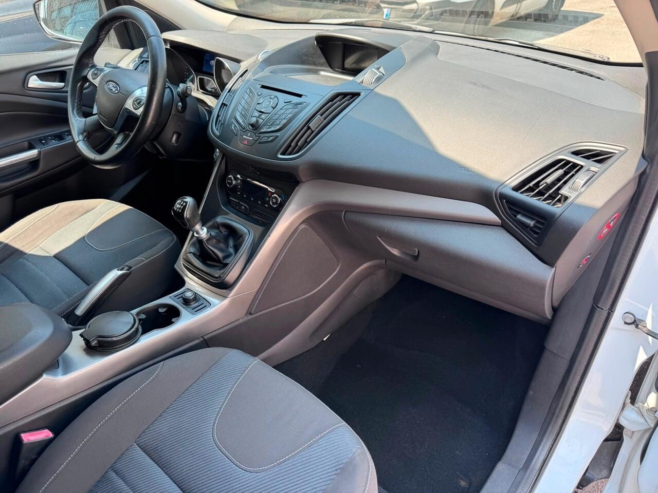 Ford Kuga 2.0 TDCI 140 CV 2WD Titanium