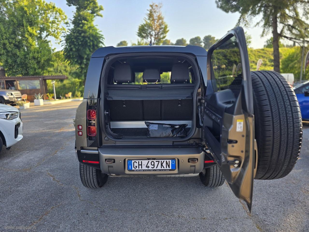 LAND ROVER Defender 90 3.0D I6 200 CV X-Dynamic S