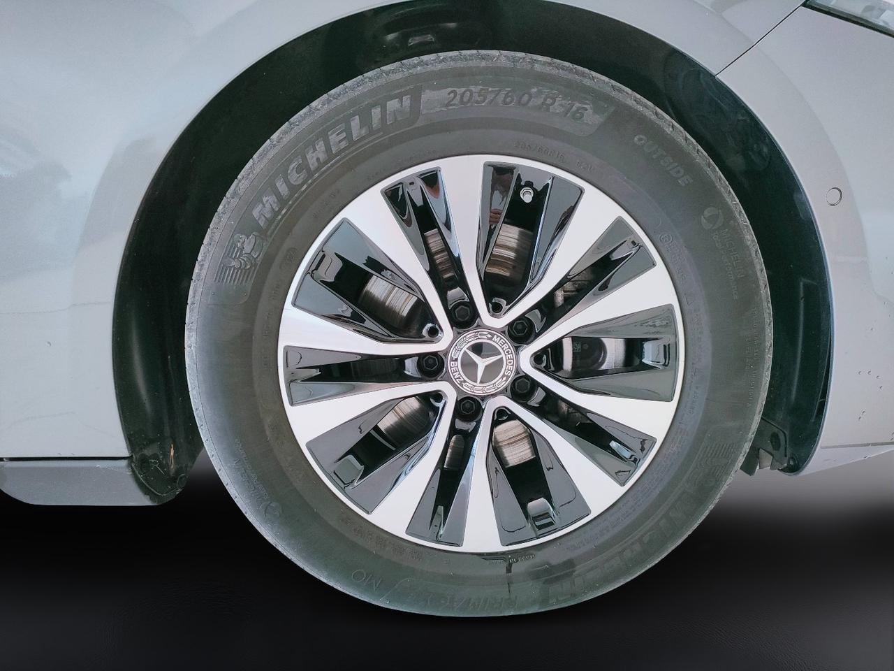 Mercedes-Benz Classe A - W177 2023 - A 180 d Advanced auto