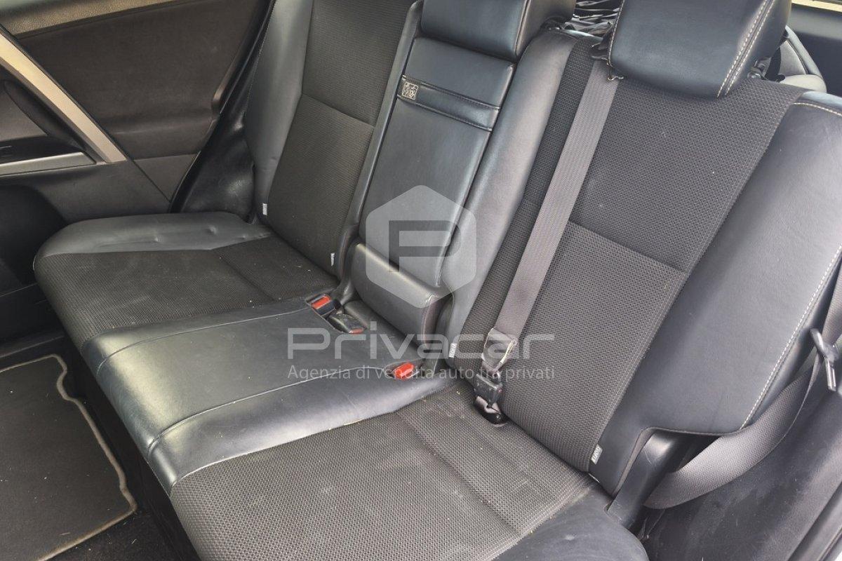 TOYOTA RAV4 2.5 Hybrid 2WD Active