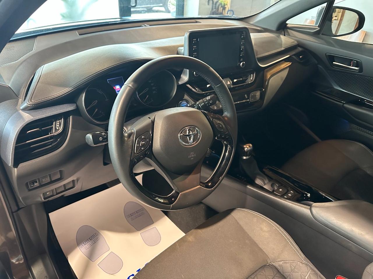 Toyota C-HR 2.0h Trend e-cvt KM 34000