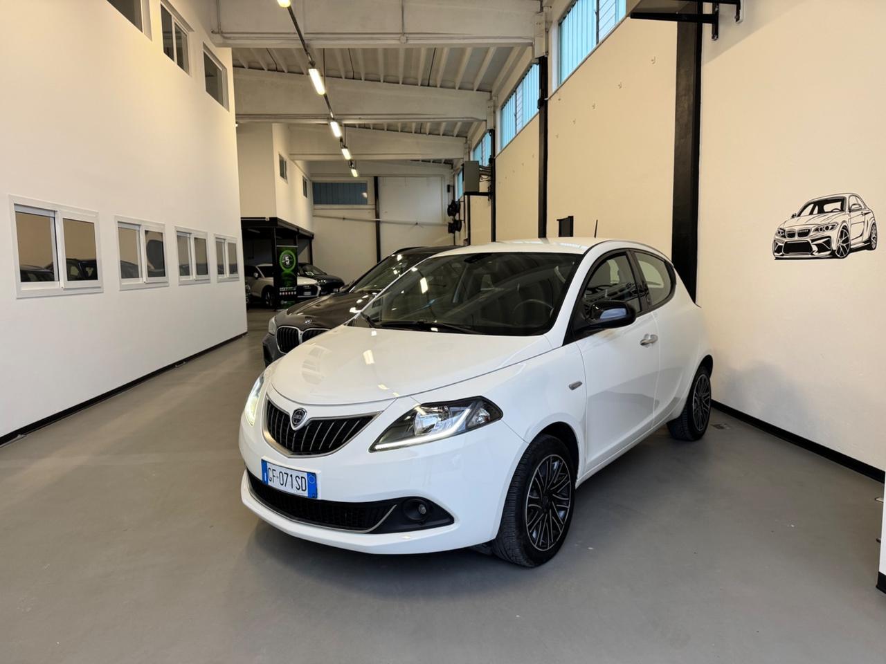 Lancia Ypsilon 1.0 FireFly 5 porte S&S Hybrid Ecochic Gold
