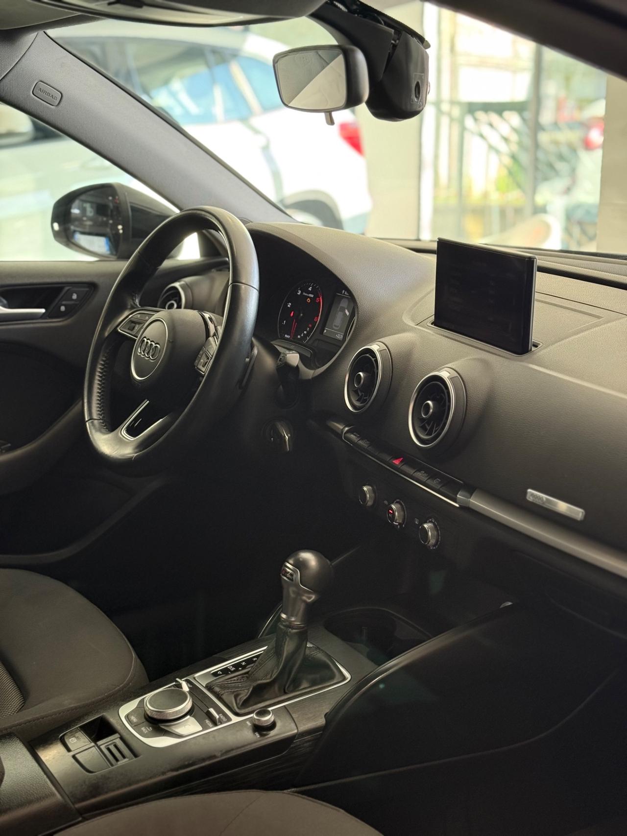 Audi A3 1.6 TDI 116 CV S tronic Sport