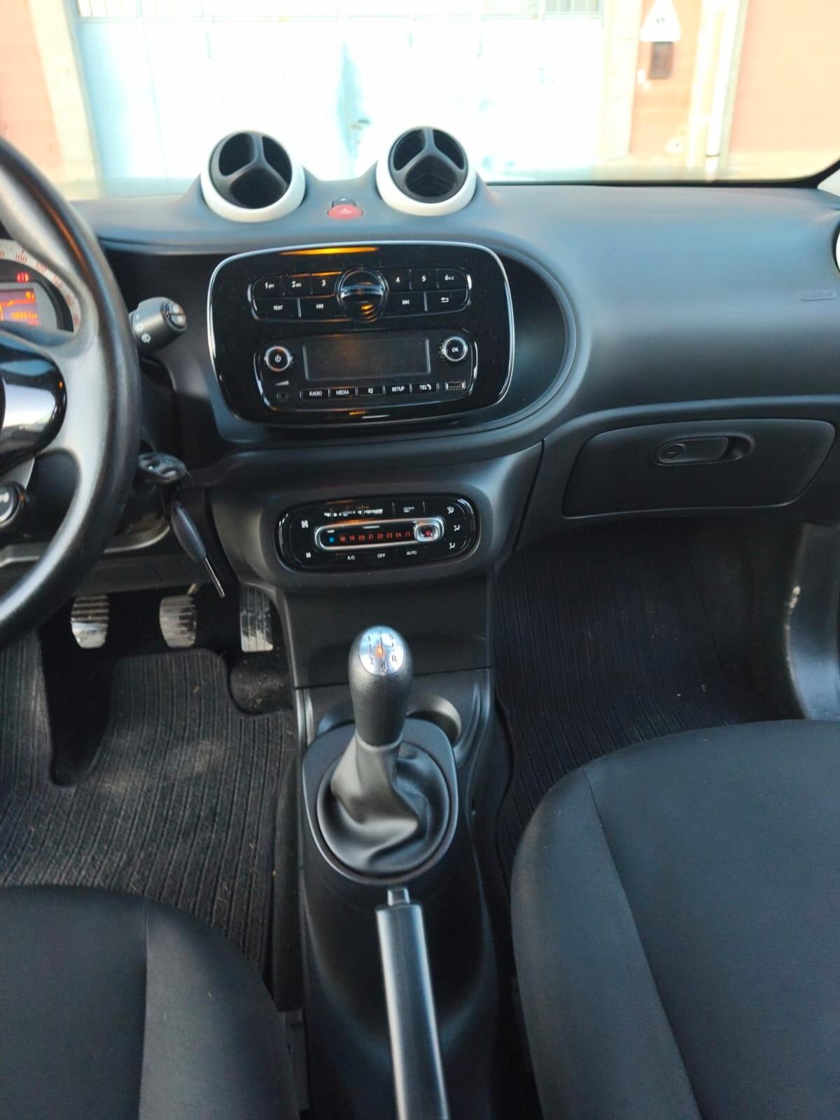 Smart ForFour 2017---1 0 Benzina Neopatentati