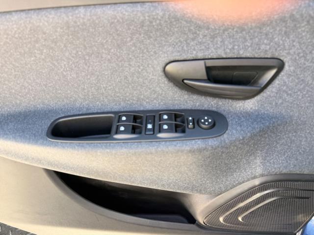 LANCIA Ypsilon 1.0 FireFly 5 porte S&S Hybrid Silver Plus