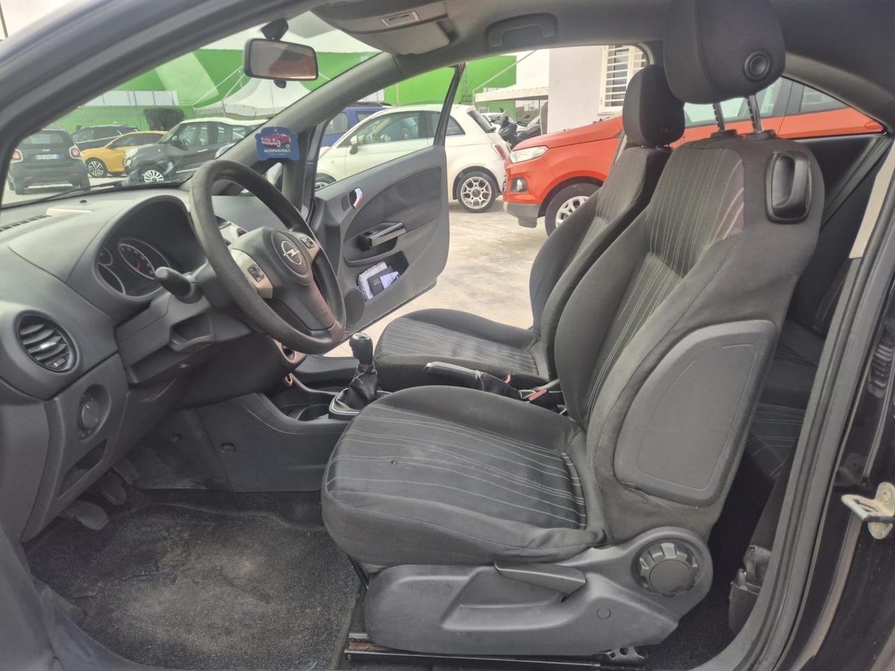 Opel Corsa 1.2 3 porte Sport