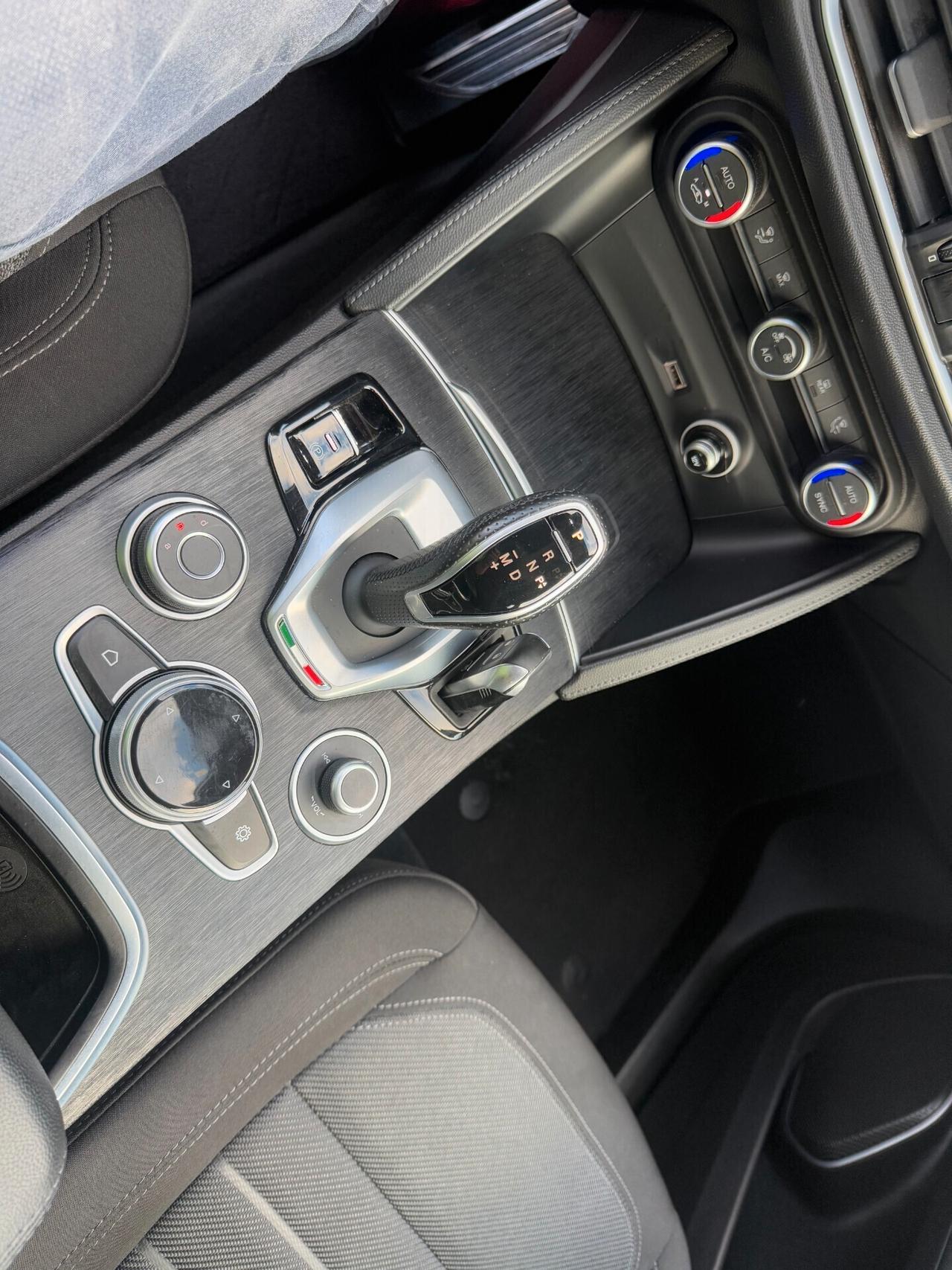 Alfa Romeo Stelvio 2.2 Turbodiesel 160 CV AT8 RWD Super Business