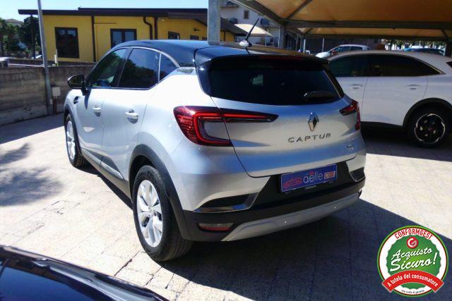 RENAULT Captur Full Hybrid E-Tech 145 CV Initiale Paris