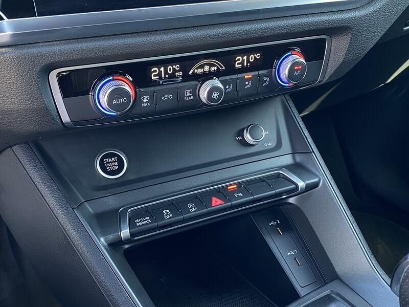 Audi Q3 SPB S line interno ed esterno 2.0 TDI 150CV S-Tronic 35