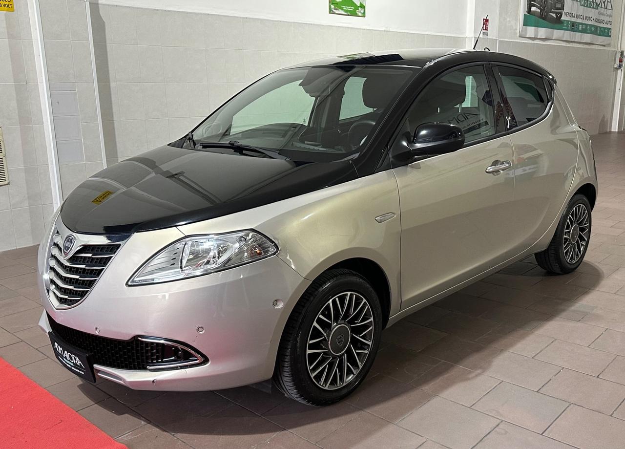 Lancia Ypsilon 1.2 69 CV 5 porte S&S Platinum