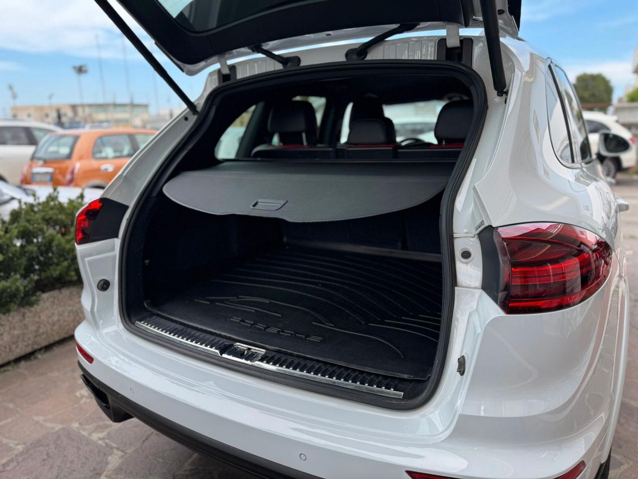 Porsche Cayenne 3.0 Diesel Platinum Edition