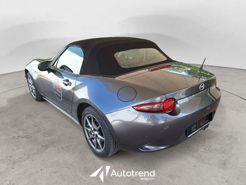 Mazda MX-5 1.5L Skyactiv-G 132 CV Soft Top Roadster Exclusive-Line