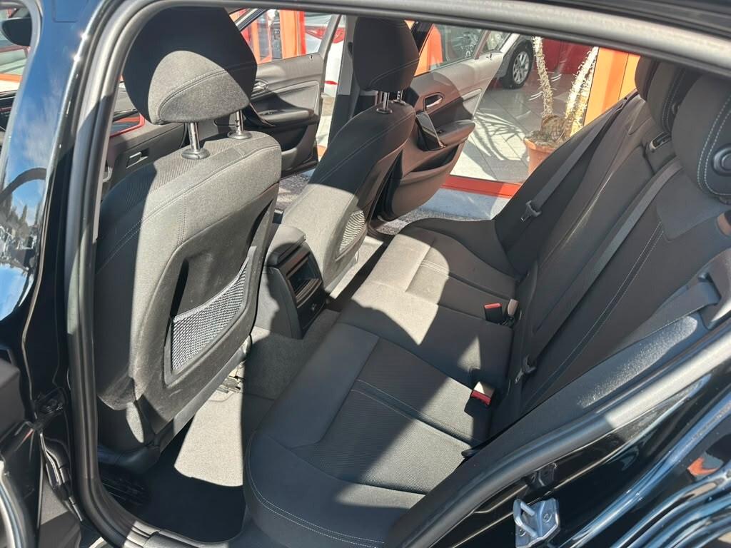 Bmw 116d 5p. Sport