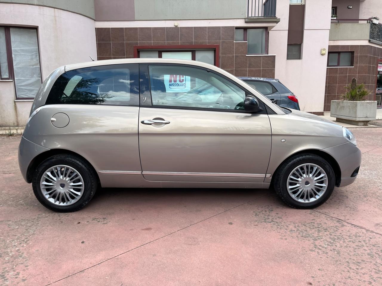 Lancia Ypsilon 1.2 - 2011