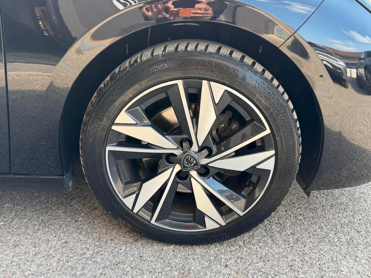 PEUGEOT 308 S.W. ALLURE 1.5 EAT8 130CV PELLE NAVI OK NEOPATENTATI ANNO 2023