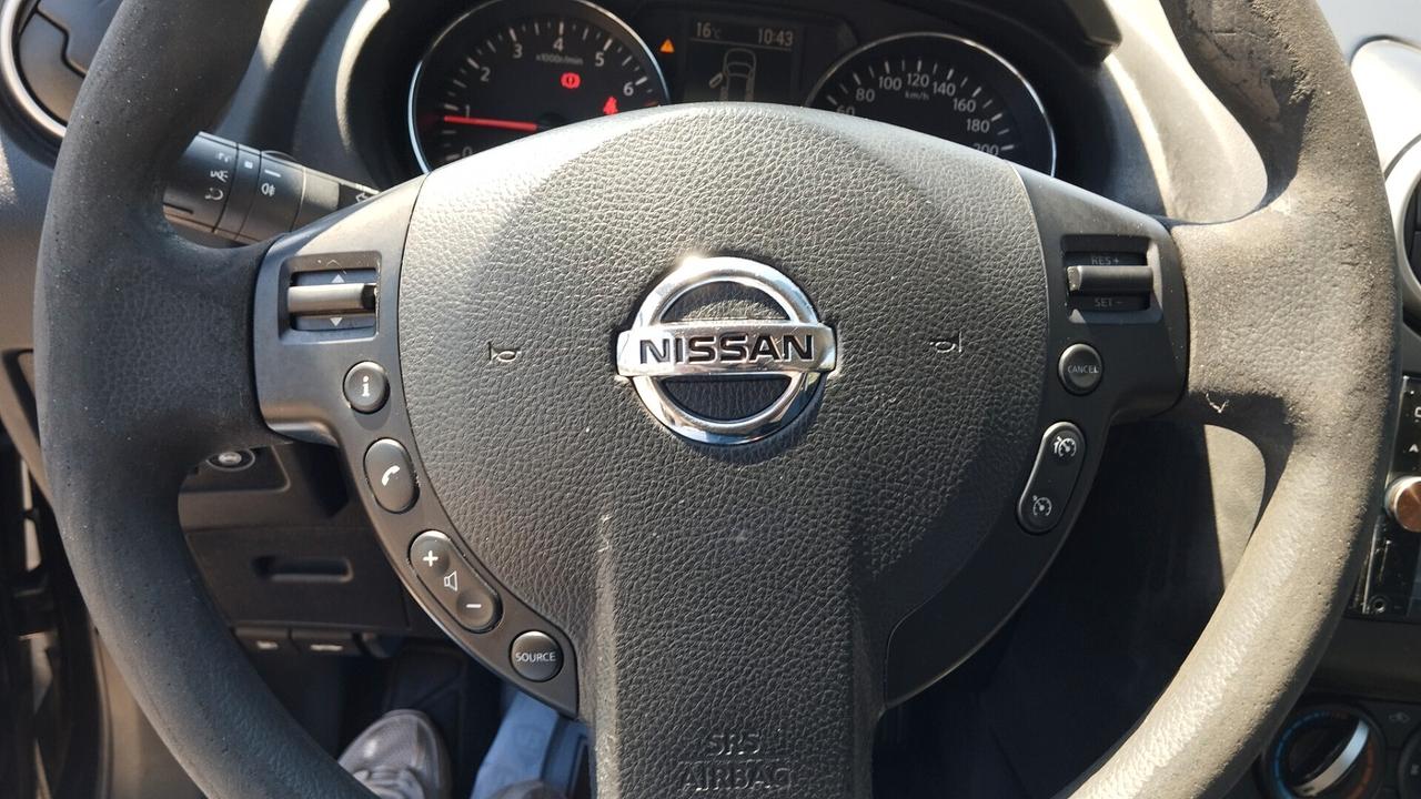 NISSAN QASHQAI 1.6 BENZ-2014
