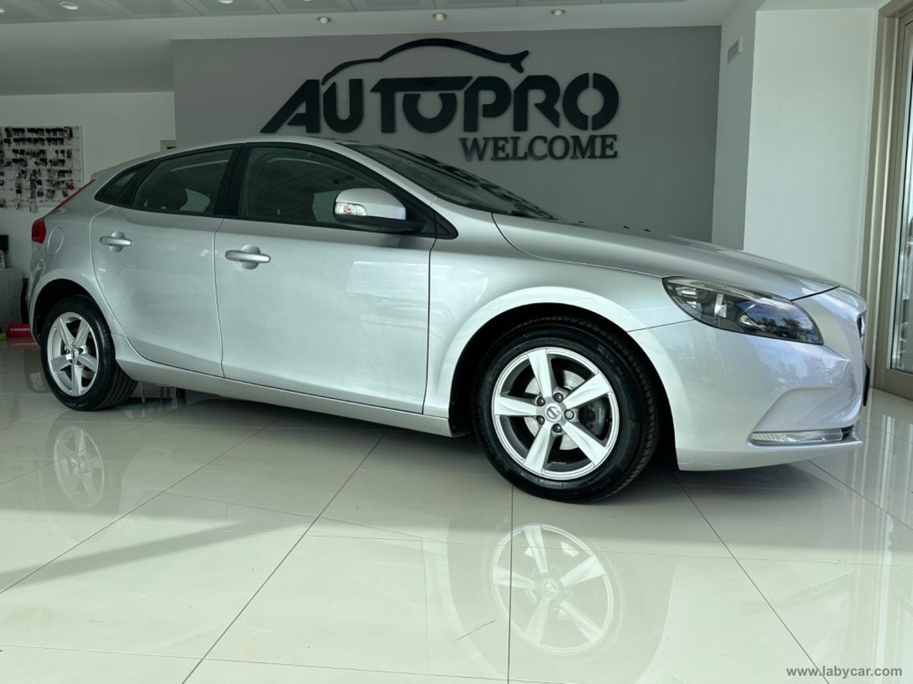 VOLVO V40 D2 Business