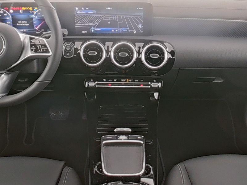 Mercedes-Benz 180 Automatic Progressive Advanced