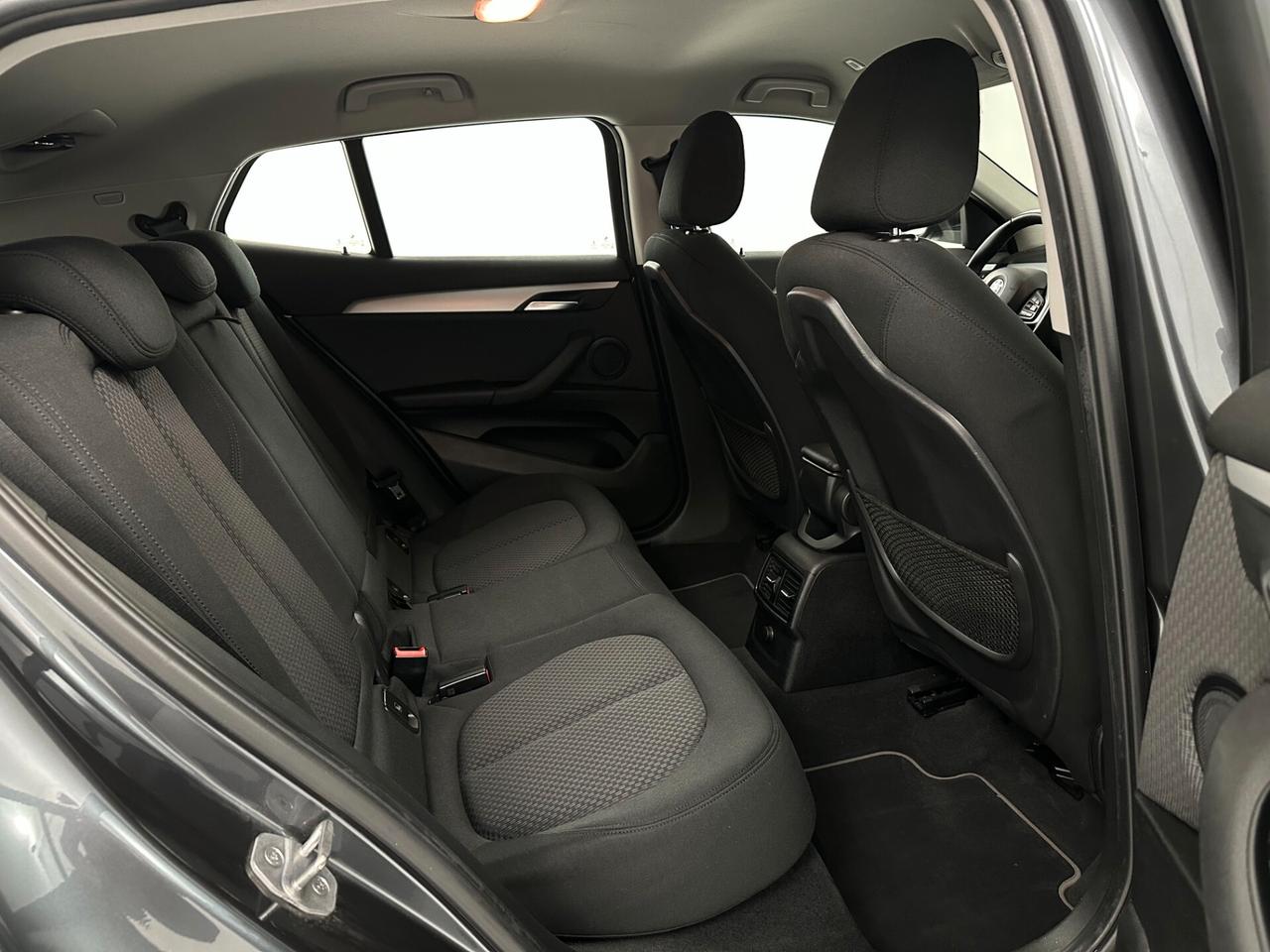 Bmw X2 sDrive18d Business-X