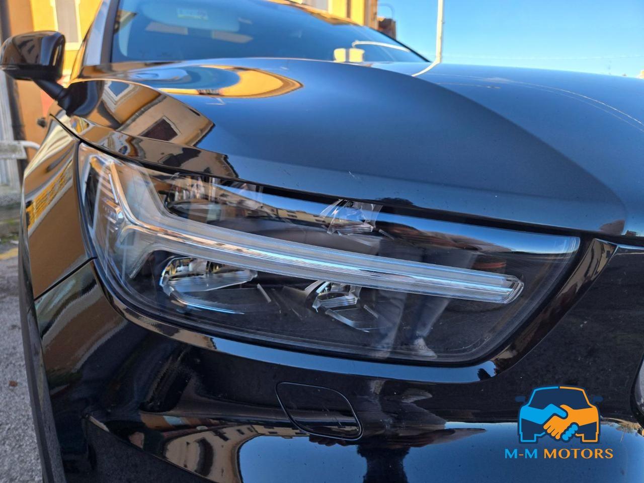 VOLVO XC40 D4 AWD Geartronic Momentum