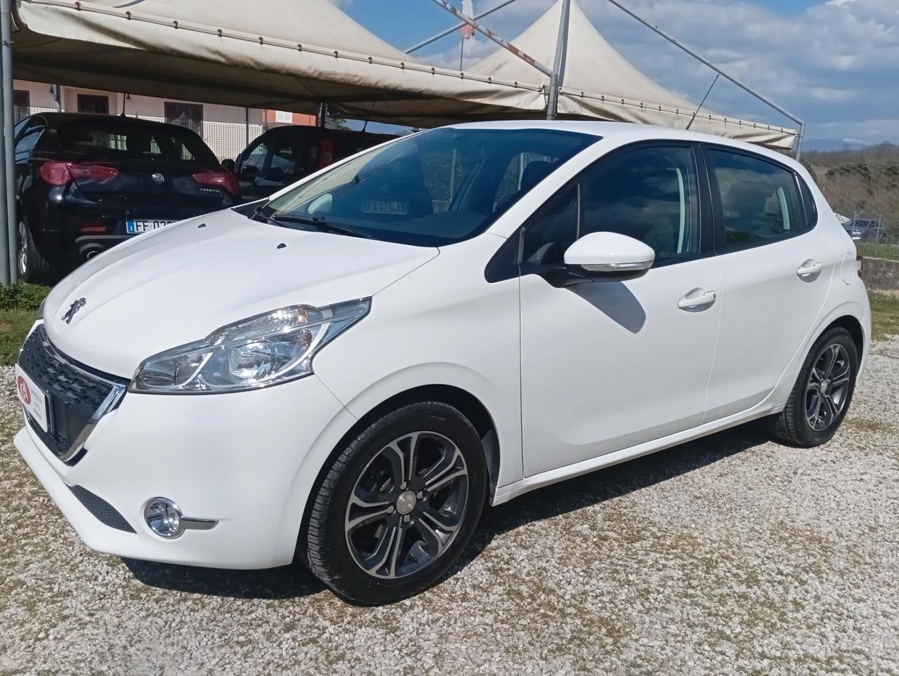 Peugeot 208 1.4 HDi 68 CV 5 porte BLACK pack UNIPRO BEN TENUTA