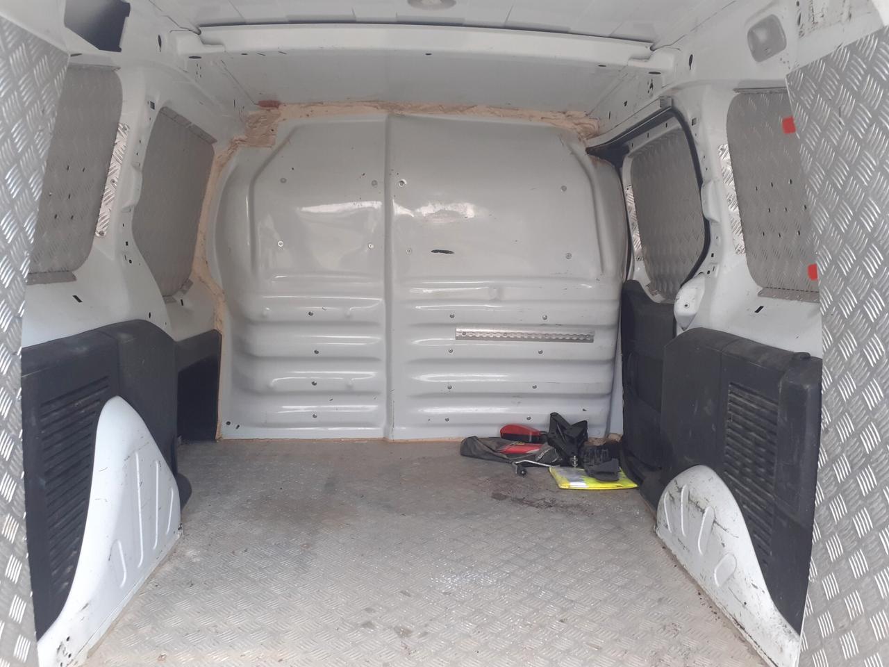 CITROEN BERLINGO 1600 HDI 99 cv. 3POSTI