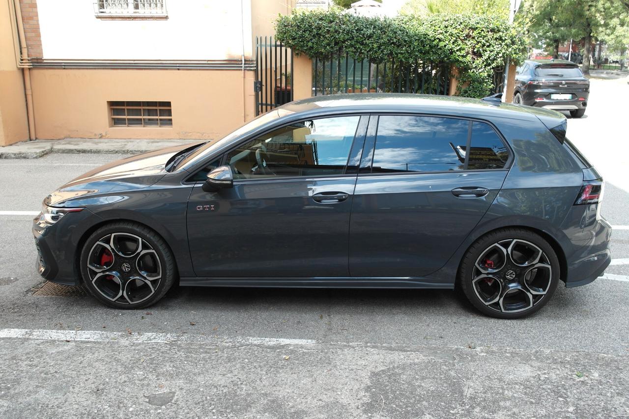 Volkswagen Golf GTI 2.0 TSI DSG